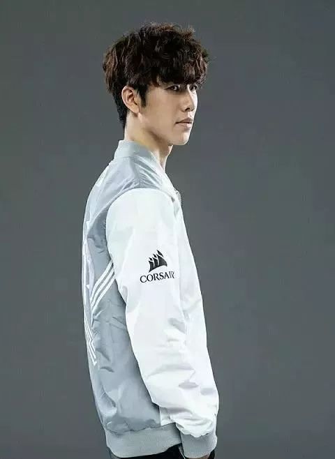 不再只是 不再只是