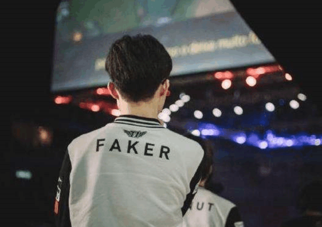 哈勒戴在同 哈勒戴在同