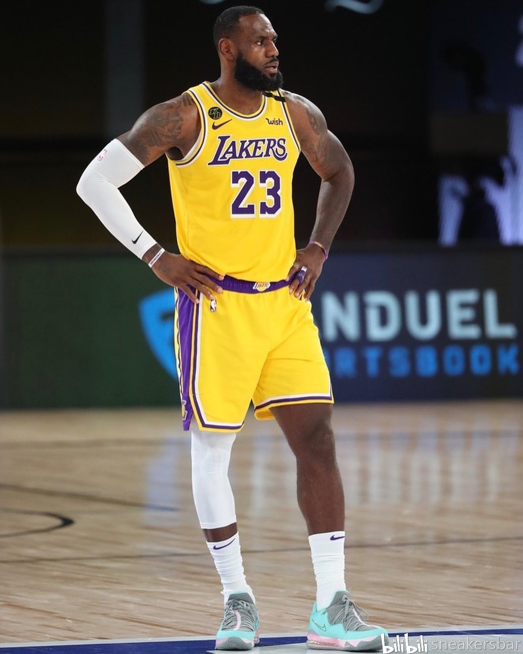 当外界还在 当外界还在