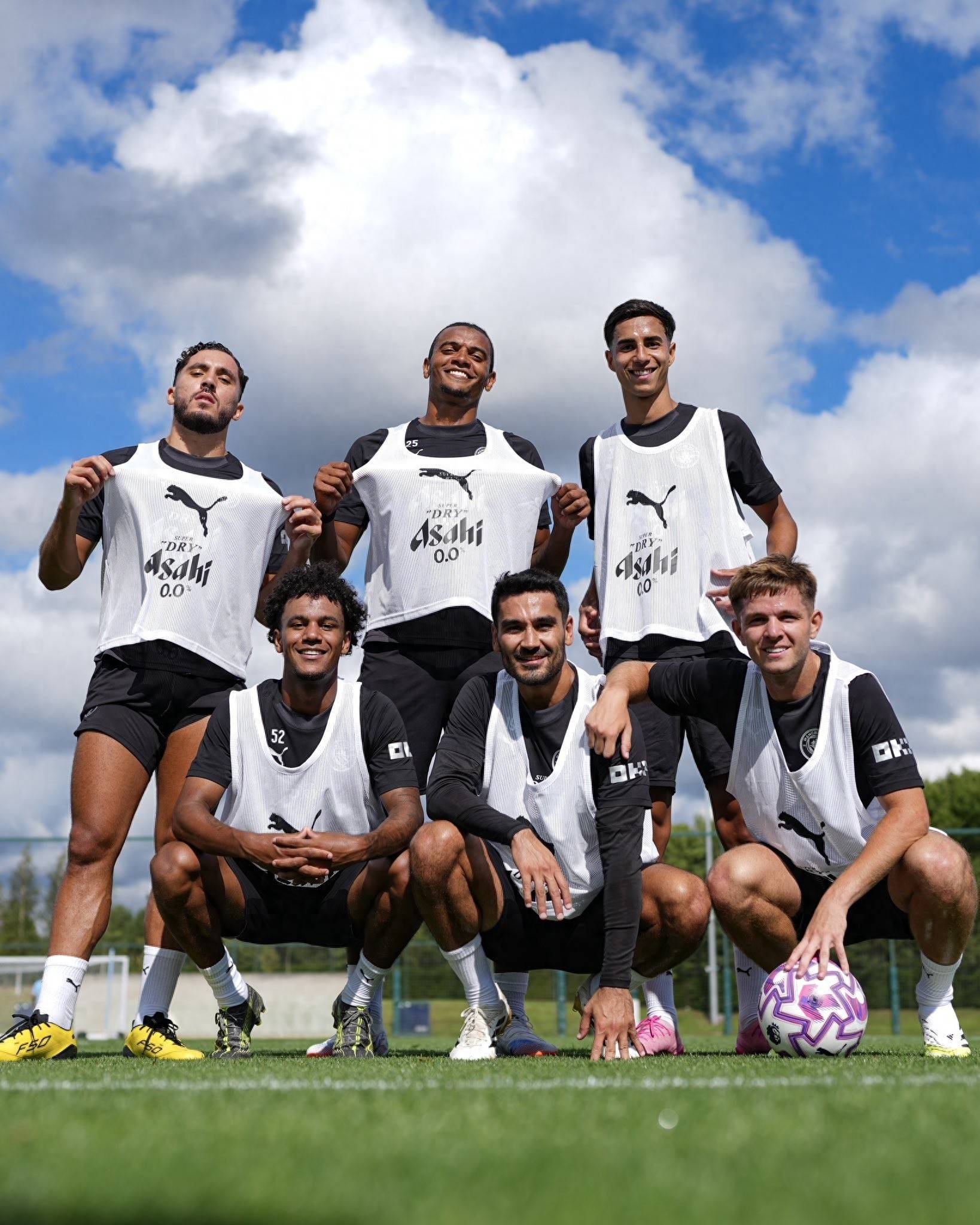 背后有一整 背后有一整